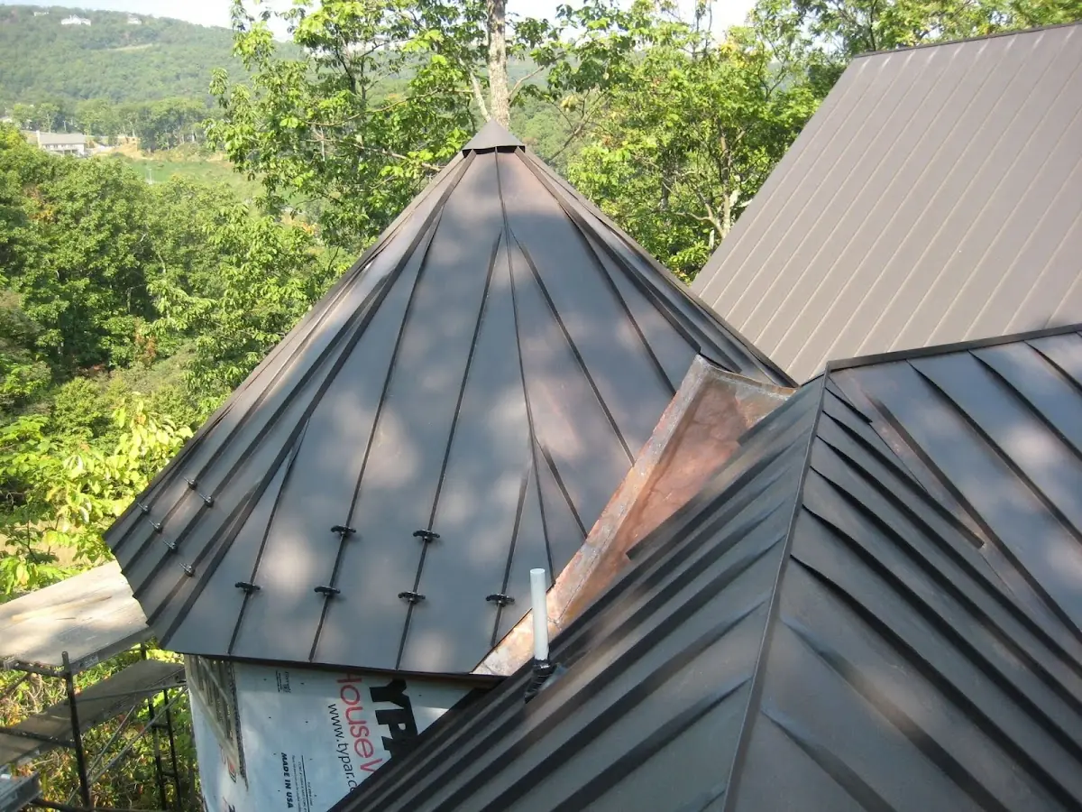 Professional Roof Tarp Installation by Craftsman Roofing in Slate Hill